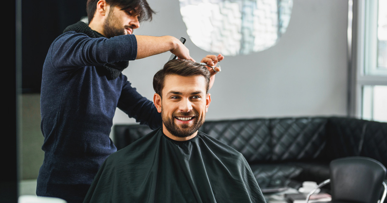 Мужская стрижка, коррекция и моделирование бороды, «Королевское бритье» в барбершопе «Black PAPA».