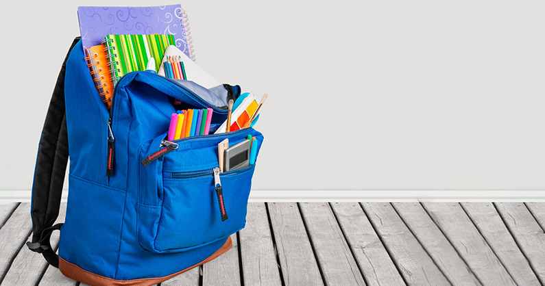 Ассортимент школьных рюкзаков и ранцев в магазине «Канцбюро».