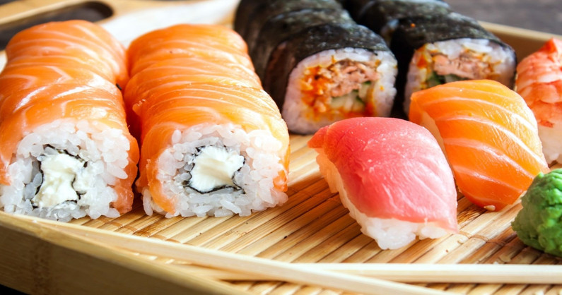 Вкусная и качественная еда может быть доступной! Роллы, суши, гунканы, наборы, десерты в ресторане доставки «Sushi Home».
