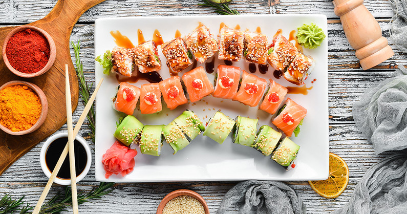 Вкусная и качественная еда может быть доступной! Роллы, суши, гунканы, наборы от ресторана доставки «Sushi Home».