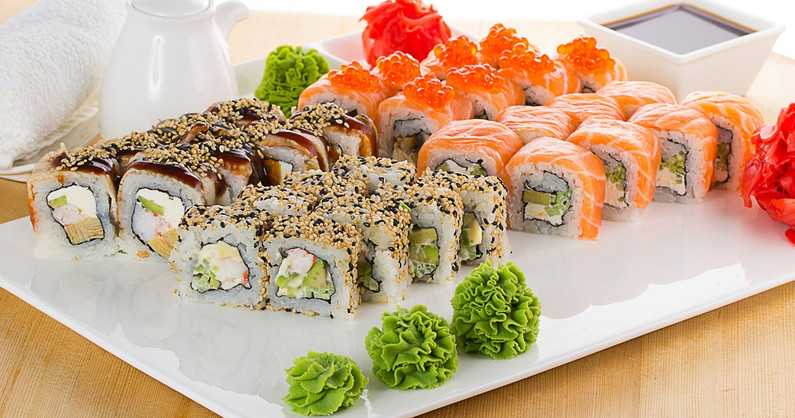 Вкусная и качественная еда может быть доступной! Роллы, суши, гунканы, наборы от ресторана доставки «Sushi Home».