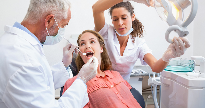 Лечение кариеса, комплексная профессиональная гигиена полости рта, удаление зуба, установка скайса, консультация стоматолога-ортопеда в стоматологии «Эльбрус».