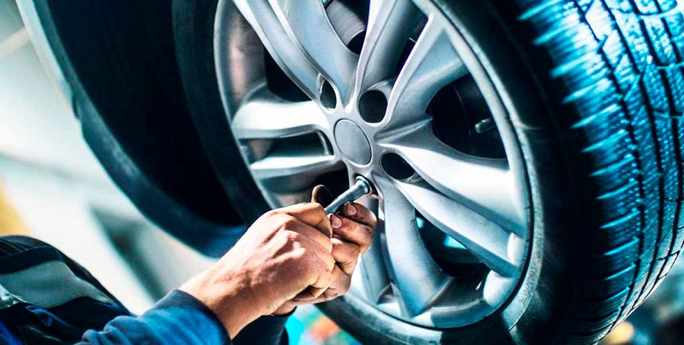 Шиномонтаж легковых автомобилей