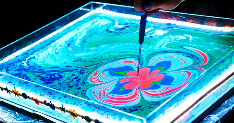 Мастер-класс по рисунку на воде «Эбру» в творческой студии «Чудо Цвета».