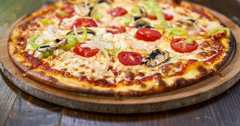 Большие пиццы диаметром 45 см от ресторана доставки пиццы «Ninja Pizza».