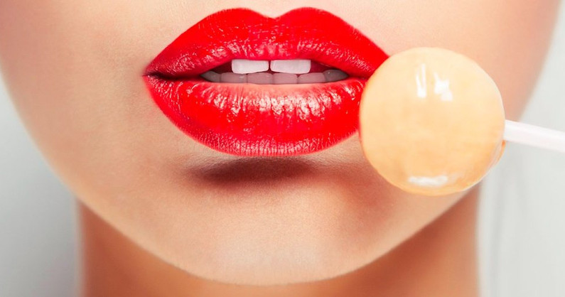 Перманентный макияж бровей, век и губ, увеличение объема губ, инъекционная биоревитализация лица в кабинете красоты «Алёнка».