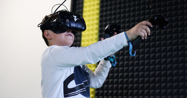 Игровая зона VR, видео-зона, игра на консоли, аренда и проведение праздников в доме виртуальной реальности «VRhouse».