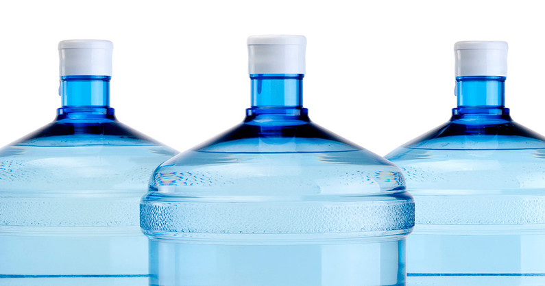 Доставка бутилированной артезианской воды и морса от компании «Лазурная вода».