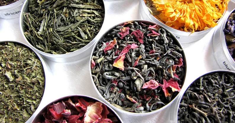 «Территория чая и кофе»: классические черные и зеленые чаи, пуэры, оолонги, элитные и связанные чаи.