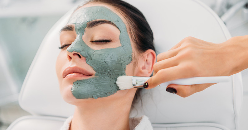 «BEAUTY ROOM»: УЗ-кавитация, вакуумный массаж, вибромассаж, микротоковая терапия, пилинги, карбокситерапия, ультразвуковая и комбинированная чистка лица, лазерная эпиляция.