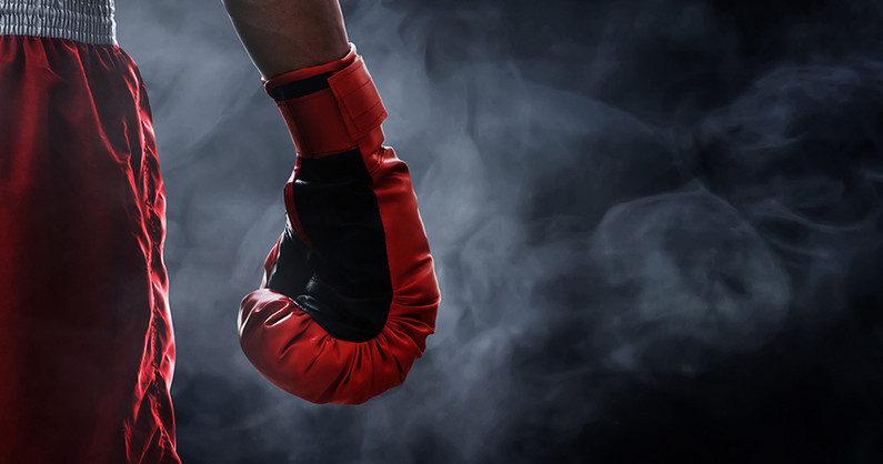 Занятия боксом в боксерском клубе «Шмель».