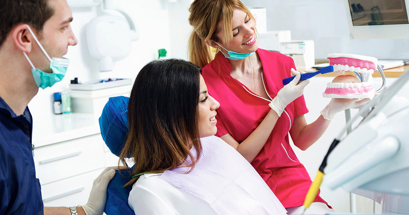 Лечение пульпита, кариеса, удаление зубов, изготовление съёмного протеза, консультация в стоматологическом кабинете «Медея».