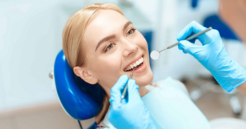 Лечение пульпита, кариеса, удаление зубов, изготовление съёмного протеза, консультация в стоматологическом кабинете «Медея».