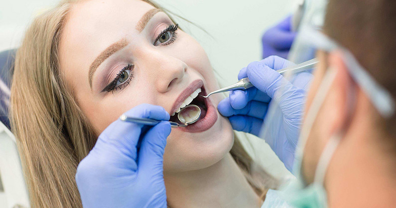 Лечение пульпита, кариеса, удаление зубов, изготовление съёмного протеза, консультация в стоматологическом кабинете «Медея».