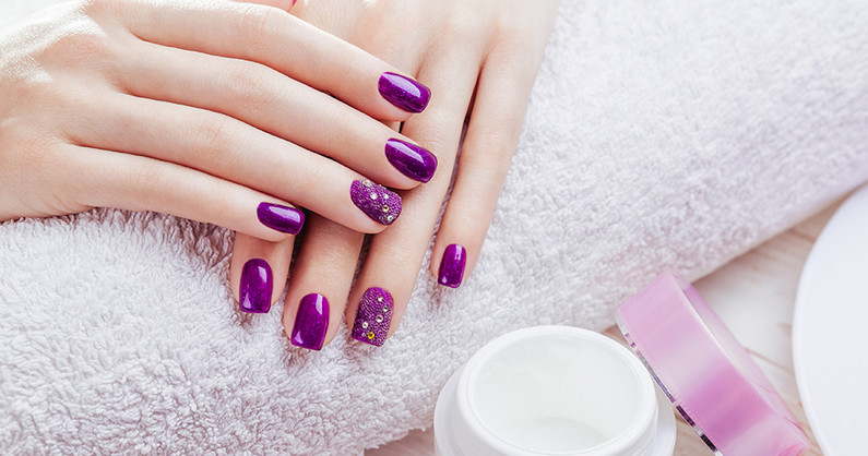 «Кабинет маникюра»: женский маникюр, классический педикюр, экспресс-педикюр, Smart-педикюр, покрытие гель-лаком, наращивание ногтей, парафинотерапия.