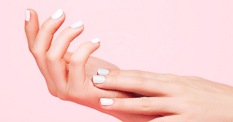 Покрытие гель-лаком, японский маникюр, педикюр в студии маникюра Наташи Носковой «NN».