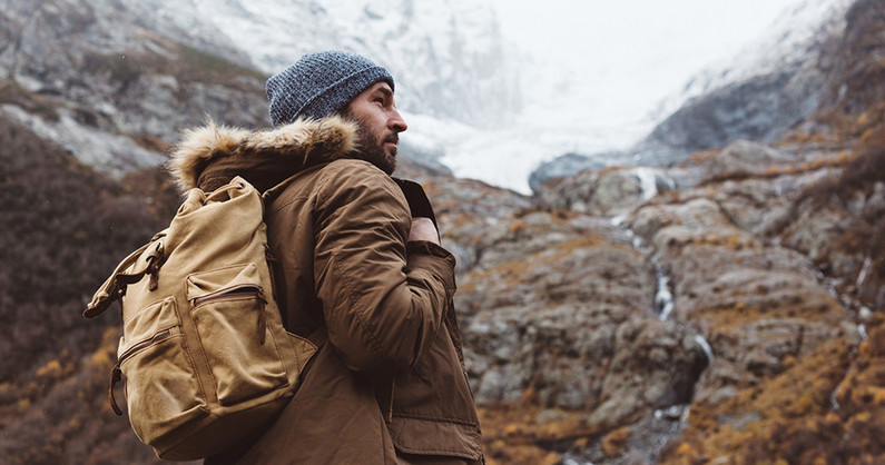 Проживание в деревенских домах и номерах на базе отдыха «Небесное озеро», на озере Зюраткуль.