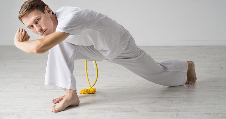 Занятия по направлению капоэйра в спортивном клубе «Баланс».