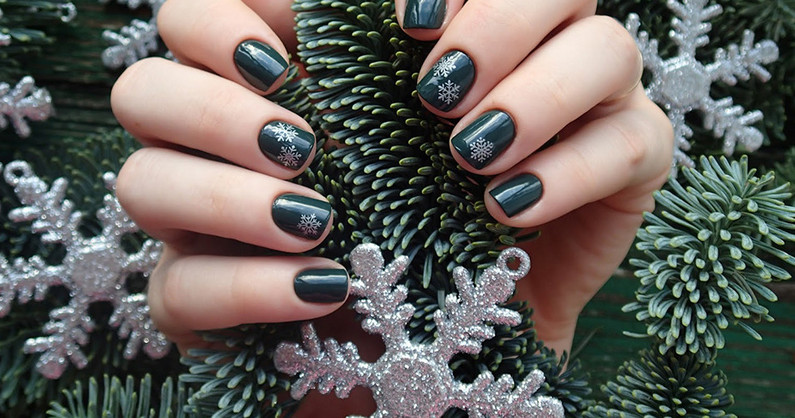 «Студия красоты»: маникюр, аппаратный Smart-педикюр, экспресс-педикюр, покрытие ногтей гель-лаком, укрепление ногтей каучуковой базой, ламинирование ресниц.