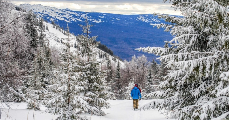 Отдых в национальном парке «Зюраткуль»: проживание в номерах и гостевых домах «У водопада».
