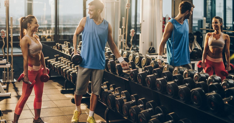 Бесплатное посещение тренажерного зала и безлимитные абонементы в «Азимут-спорт».