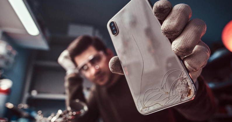 Cервисный центр «Panda Shop»: ремонт и обслуживание смартфонов, USB-носителей и жестких дисков, восстановление дисплейного модуля.