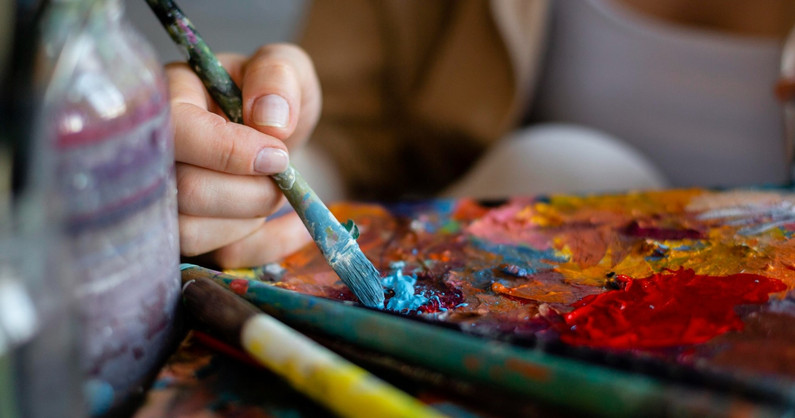 Арт-пространство «Art_studio74»: мастер-классы «Художественный тир», «Роспись мишек Bearbrick», «Fluid art», «Рисование вином», «Рисование акрилом», «Роспись на одежде», «Нейрографика».