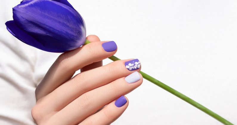 Маникюр, педикюр, парафинотерапия, экспресс-педикюр, наращивание ногтей, смарт-педикюр в «Кабинете маникюра».