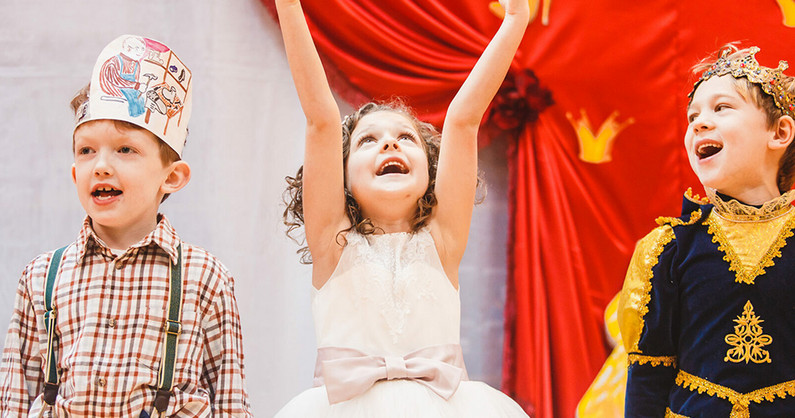 Студия восходящих звёзд «CosMix»: комплексные занятия, хореография, актёрское мастерство, вокал, рисование, мастер-классы, программа «Яркий День рождения».