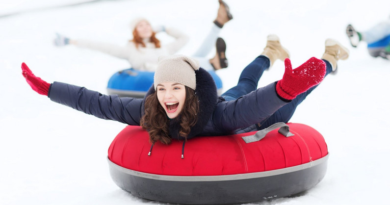 Катание на тюбинге в центре активного отдыха «Бажовские горки».
