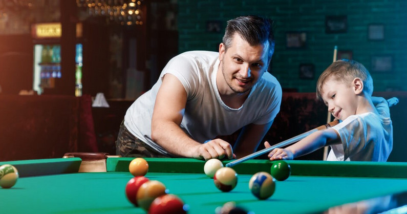 Бильярдный клуб «Золотой кий»: пул, русский бильярд, занятия по обучению игре в пул для взрослых и детей.