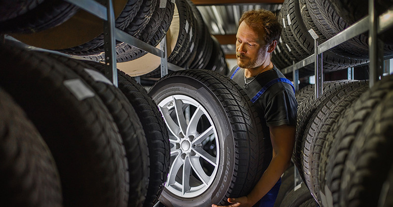 Шиномонтаж легковых автомобилей, кроссоверов, минивэнов, внедорожников, балансировка, хранение комплекта колес в шиномонтаже «Покрышкин74».